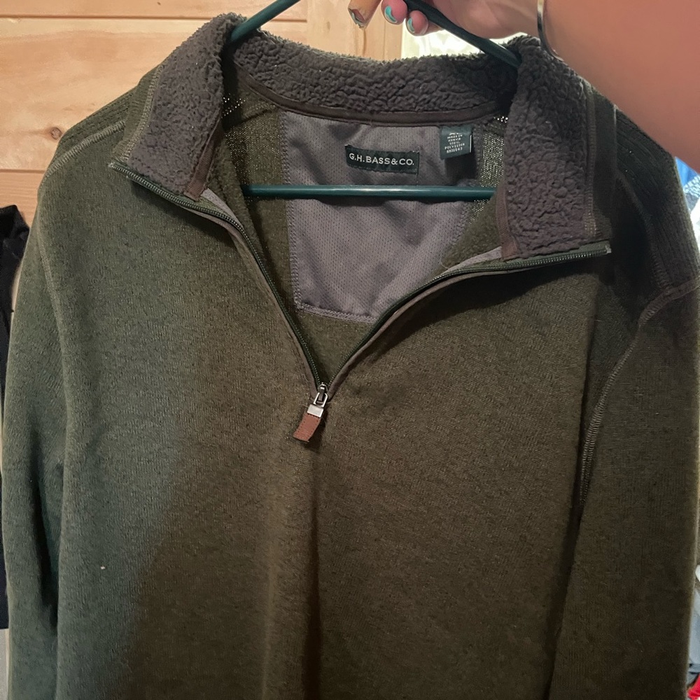 GH Bass pull over